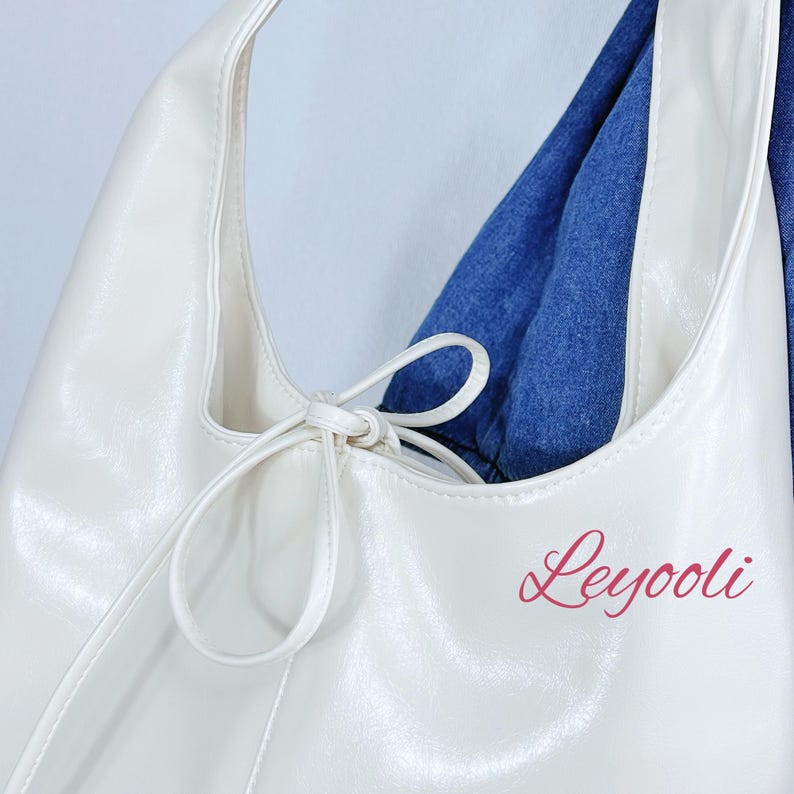Cream Vegan Leather Bow Tote Bag: Minimalist Shoulder Handbag