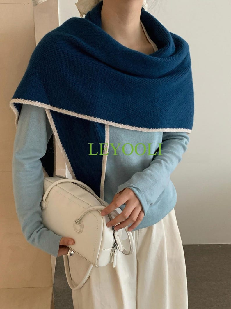 Handmade 100% Wool Deep Blue Shawl Wrap | Minimalist Triangular Scarf | Soft Warm Winter Shoulder Wrap | Elegant Knit Gift for Her