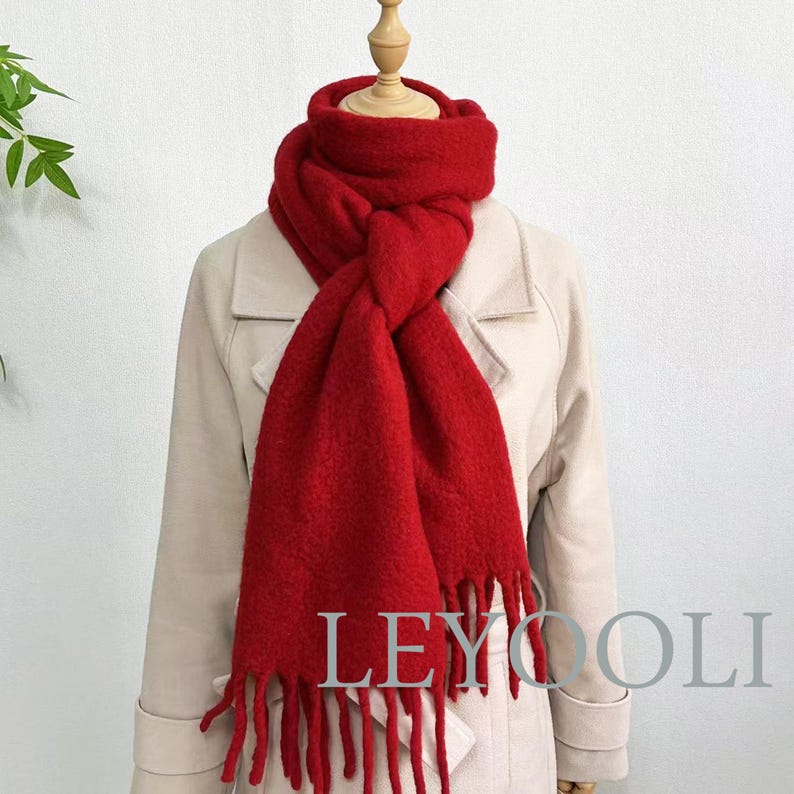 Red Wool Blend Scarf: Classic Winter Shawl (192x30cm)