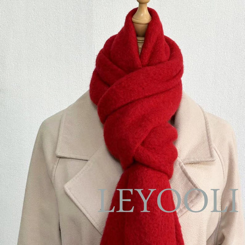 Red Wool Blend Scarf: Classic Winter Shawl (192x30cm)