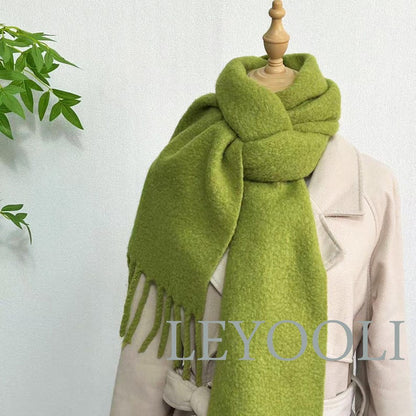 Wool Green Tassel Scarf: Soft Winter Accessory