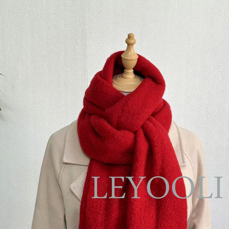 Red Wool Blend Scarf: Classic Winter Shawl (192x30cm)