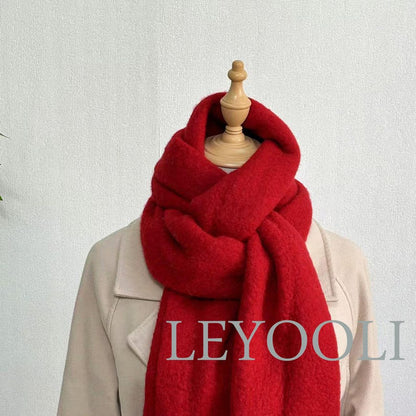 Red Wool Blend Scarf: Classic Winter Shawl (192x30cm)
