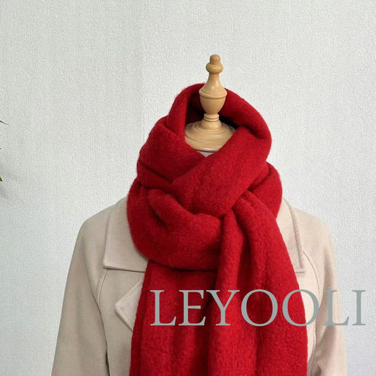 Red Wool Blend Scarf: Classic Winter Shawl (192x30cm)