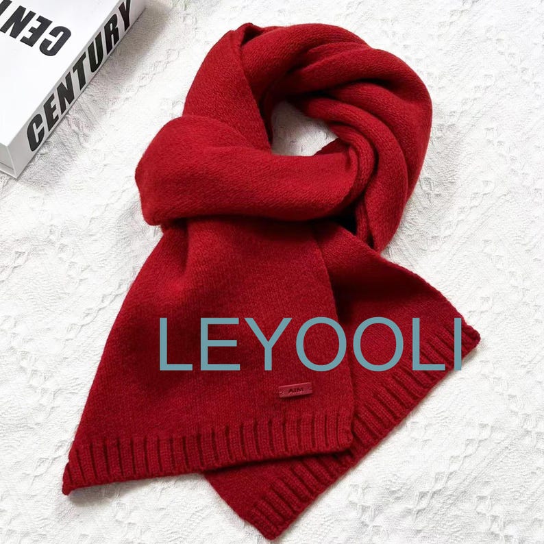 100% Wool Knit Scarf: Soft, Warm, Classic Winter Scarf