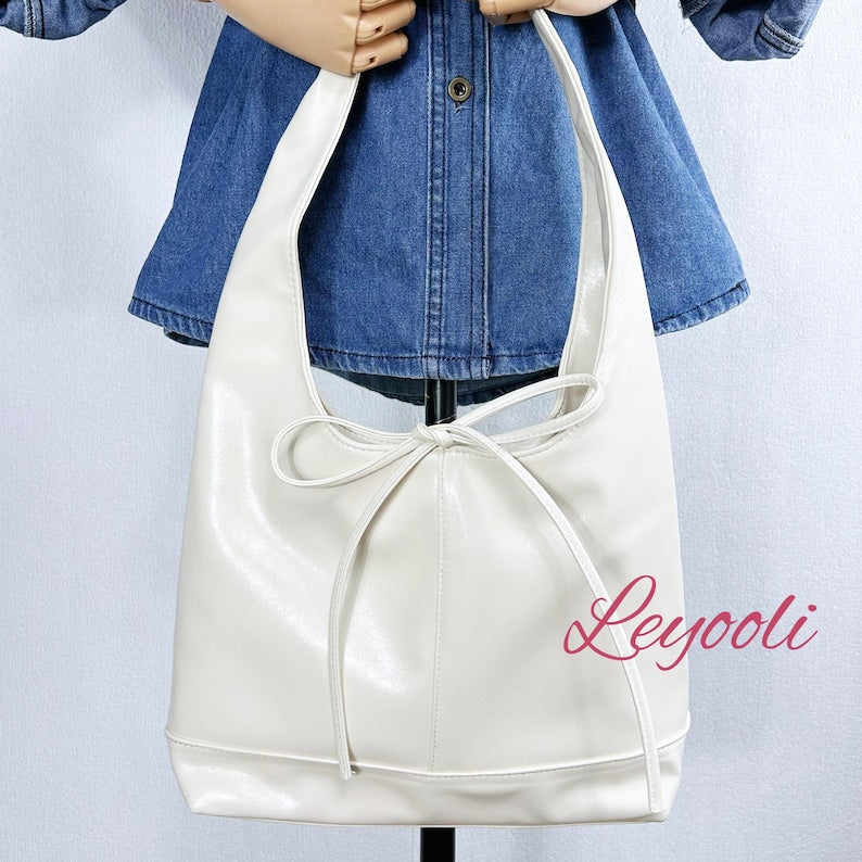 Cream Vegan Leather Bow Tote Bag: Minimalist Shoulder Handbag
