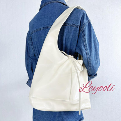 Cream Vegan Leather Bow Tote Bag: Minimalist Shoulder Handbag