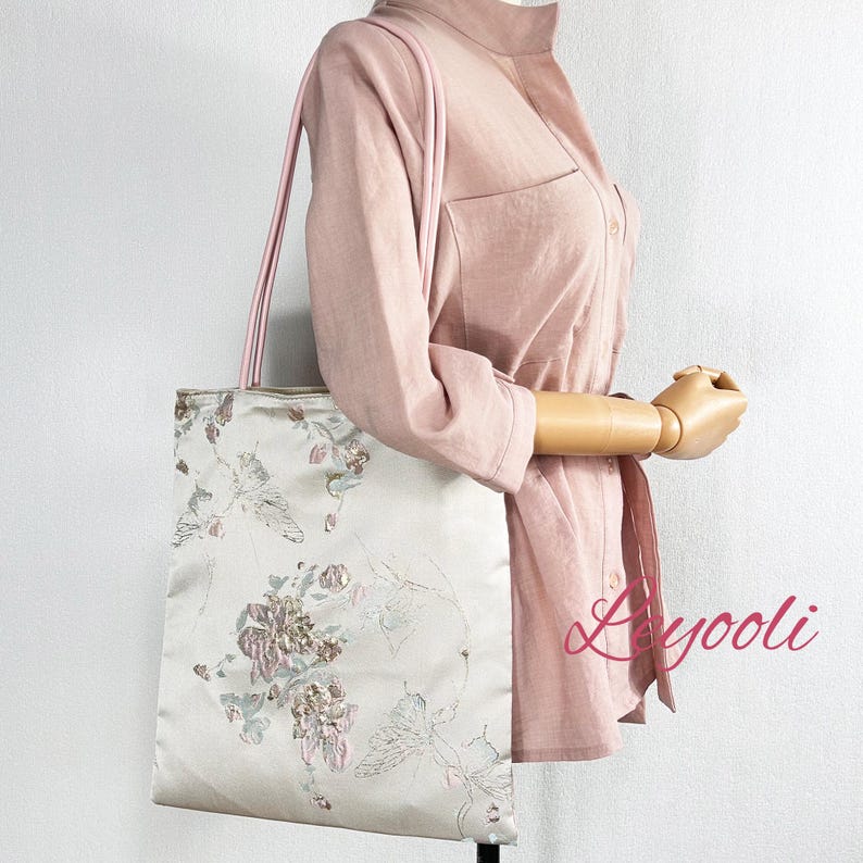Embroidered Floral Canvas Tote Bag: Hanfu Style Carry-All