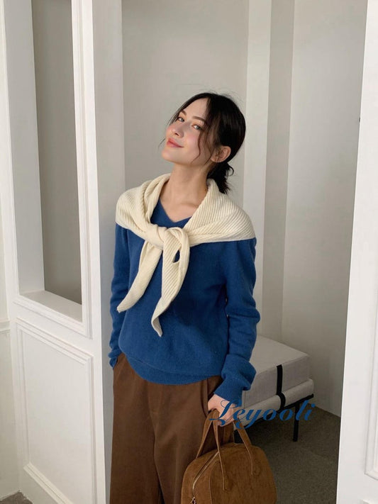 Cream White Knit Triangle Scarf: Soft Ribbed Neck Wrap