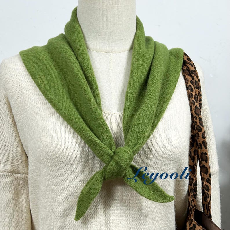 Green 100% Wool Triangle Scarf, Soft Knit Shawl, Warm Handmade Winter Gift for Her