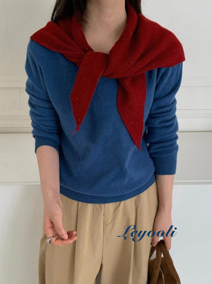 Speckled Red 100% Wool Triangle Scarf, Festive Knit Wrap, Cozy Winter Shawl Gift