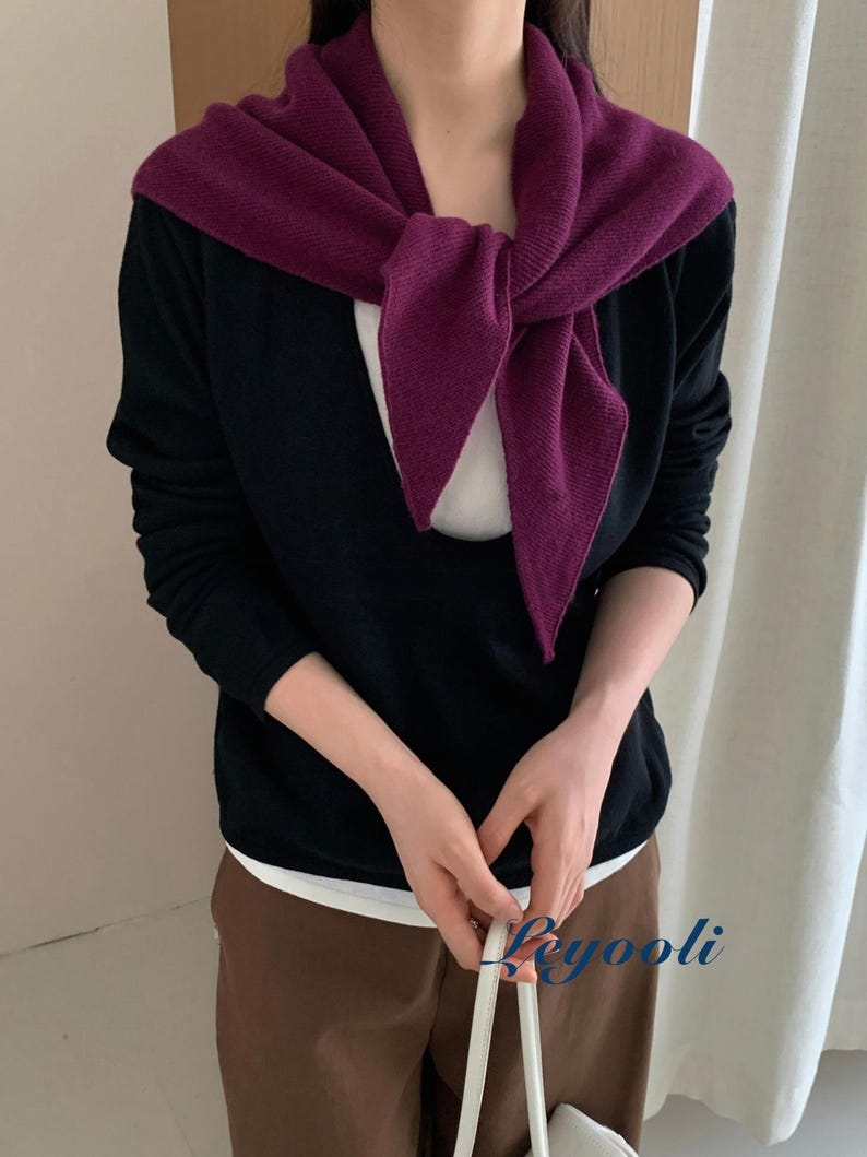 Deep Grape Wool Triangle Scarf: Ribbed Knit Winter Shawl