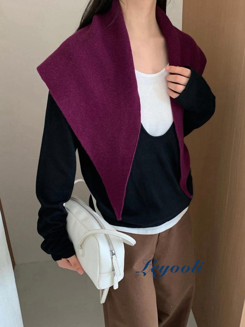 Deep Grape Wool Triangle Scarf: Ribbed Knit Winter Shawl