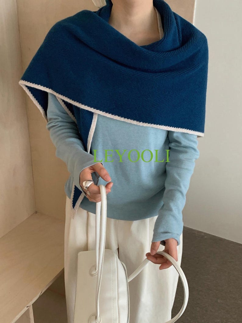 Handmade 100% Wool Deep Blue Shawl Wrap | Minimalist Triangular Scarf | Soft Warm Winter Shoulder Wrap | Elegant Knit Gift for Her