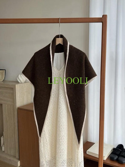 Handmade 100% Wool Speckled Brown Shawl Wrap | Textured Winter Scarf | Cozy Triangular Wrap | Rustic Knit Gift for Her