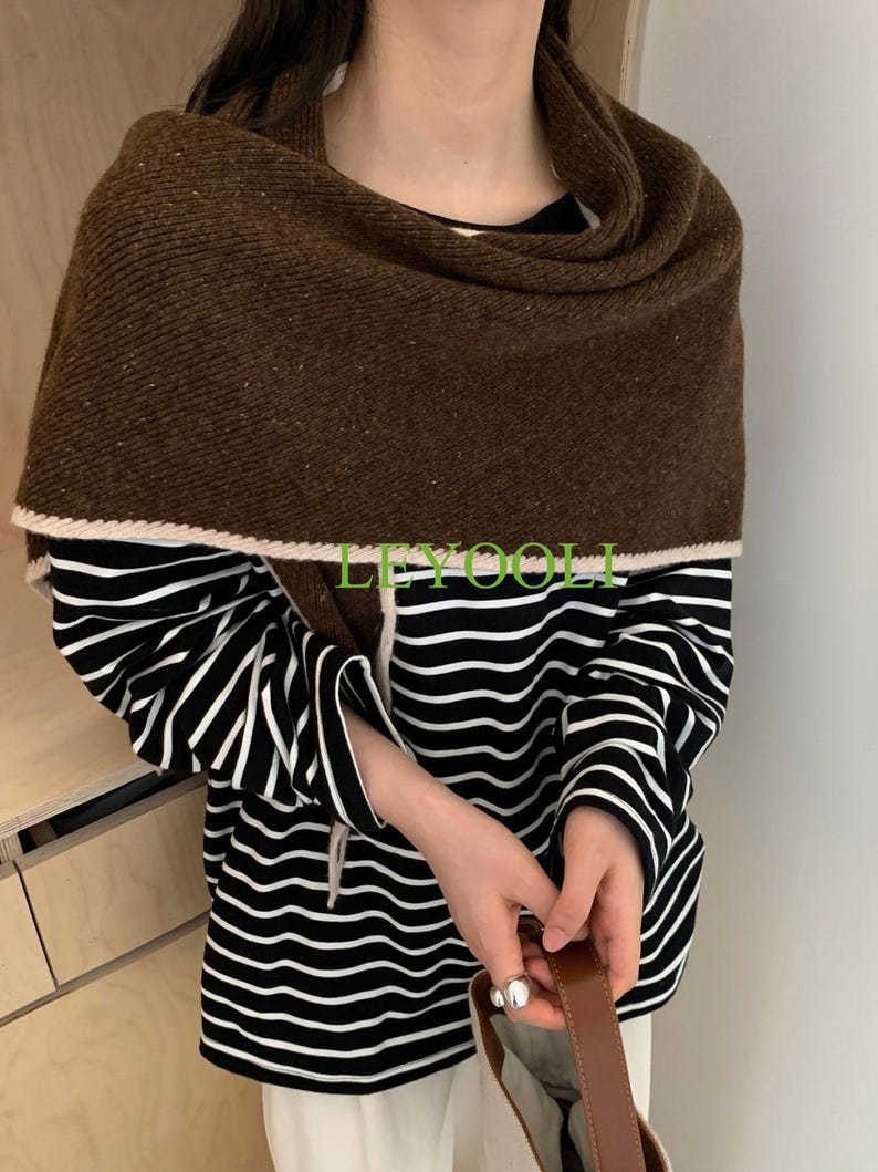 Handmade 100% Wool Speckled Brown Shawl Wrap | Textured Winter Scarf | Cozy Triangular Wrap | Rustic Knit Gift for Her