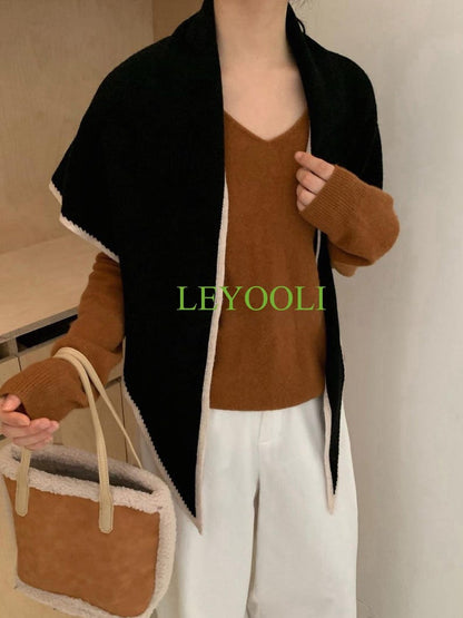 Handmade 100% Wool Black Shawl Wrap | Minimalist Winter Scarf | Elegant Triangular Wrap | Chic Knit Gift for Her