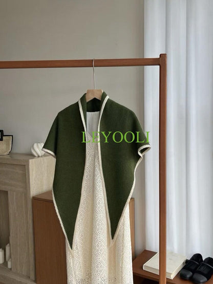 Handmade 100% Wool Pine Green Shawl Wrap | Winter Triangular Scarf | Soft Warm Shoulder Wrap | Christmas Gift for Her