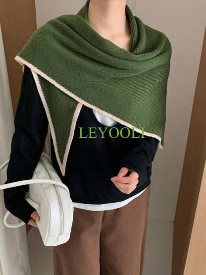 Handmade 100% Wool Pine Green Shawl Wrap | Winter Triangular Scarf | Soft Warm Shoulder Wrap | Christmas Gift for Her